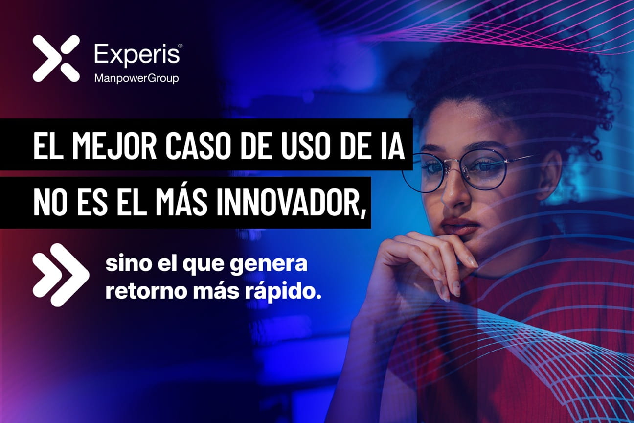Mujer trabajando con fondo tecnológico
